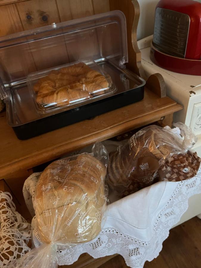 Southend Airport Bed & Breakfast Rochford Eksteriør billede