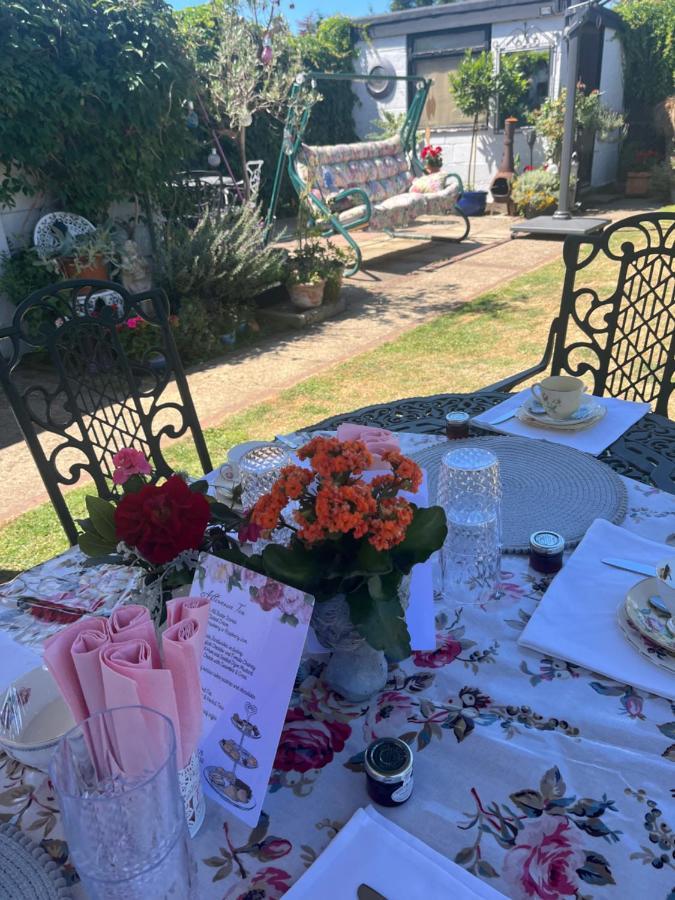 Southend Airport Bed & Breakfast Rochford Eksteriør billede
