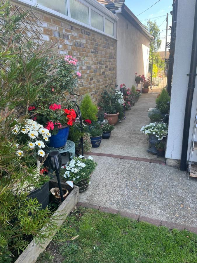 Southend Airport Bed & Breakfast Rochford Eksteriør billede